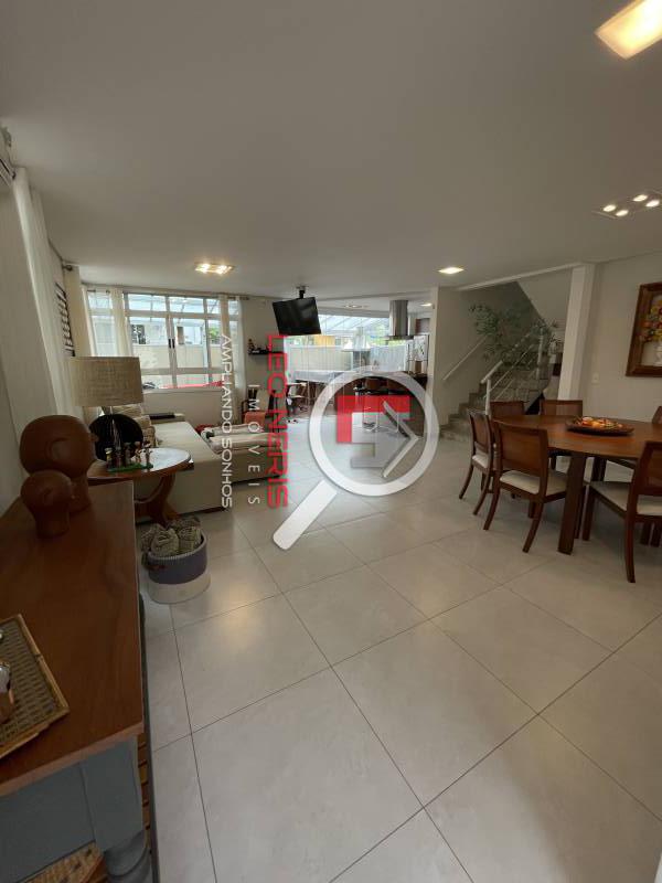 Casa em Condomínio venda Camburi - Referência LN222